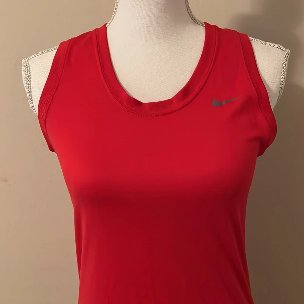 NIKE Dri Fit Tank